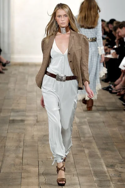 Look 38